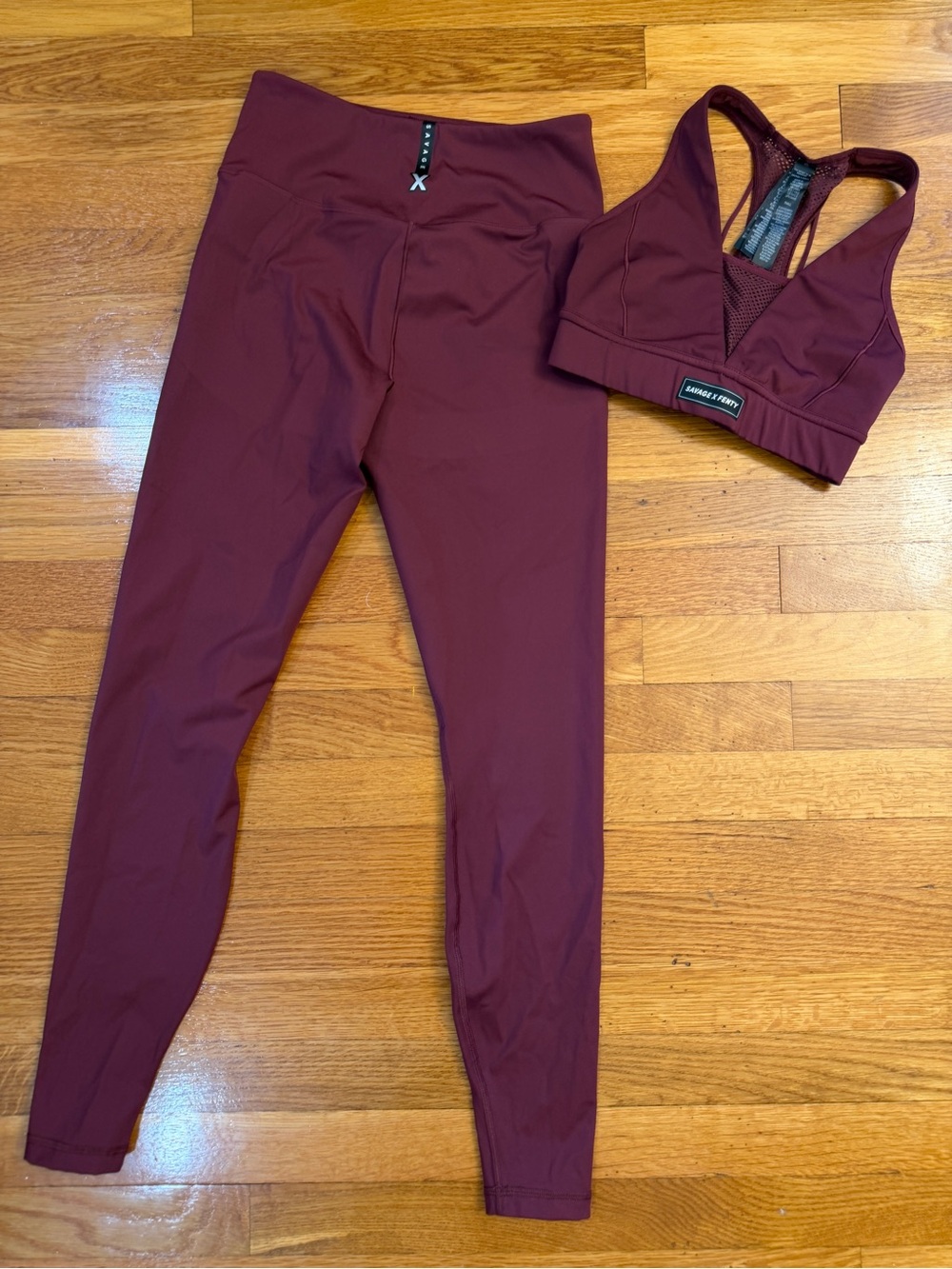 Savage X Fenty Sport SET in Wine Night Purple (Red) - Size Small Leggings/Bra